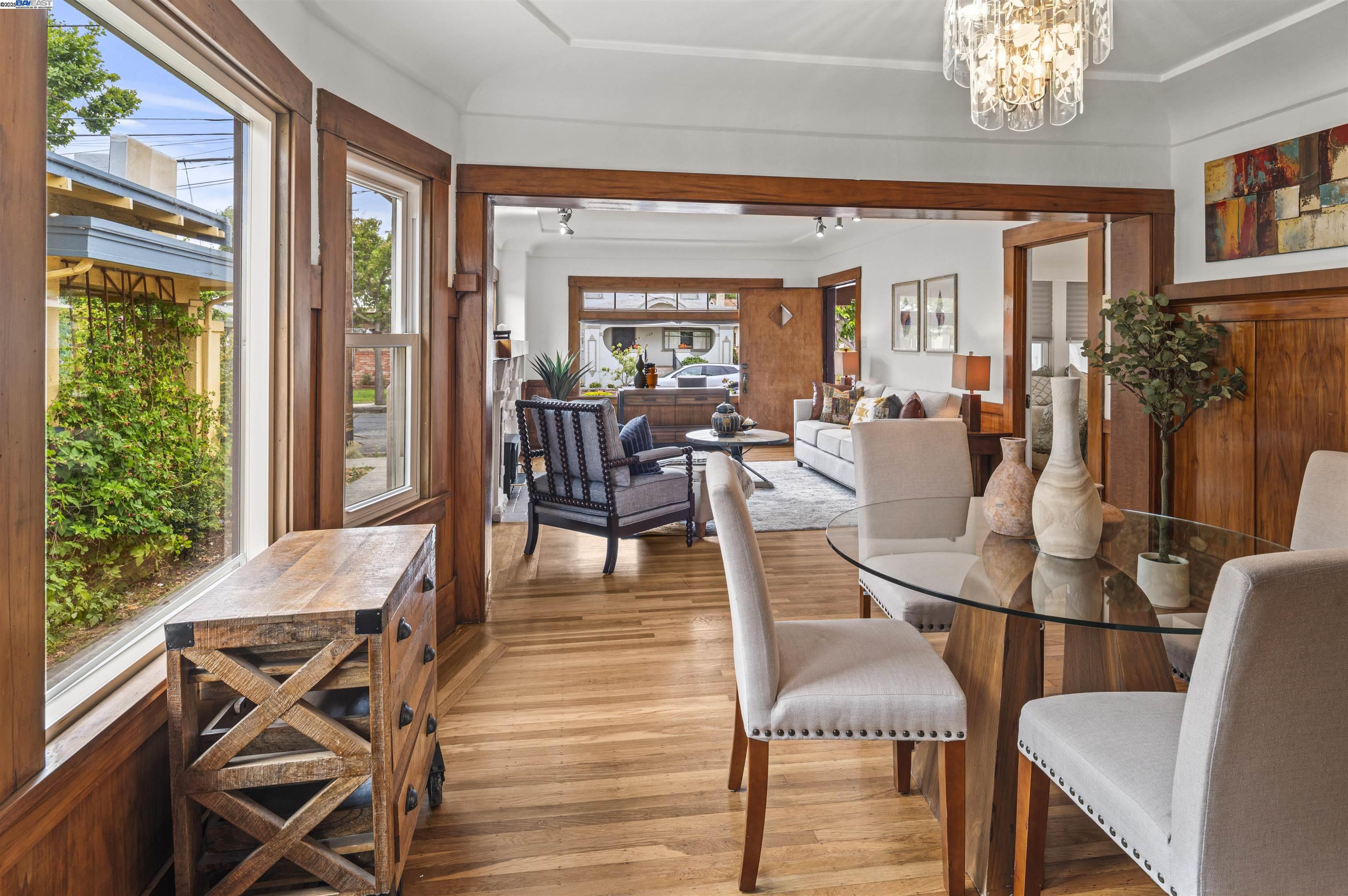 Alameda, California 94501, United States, 4 Bedrooms Bedrooms, ,Residential,Active,151549