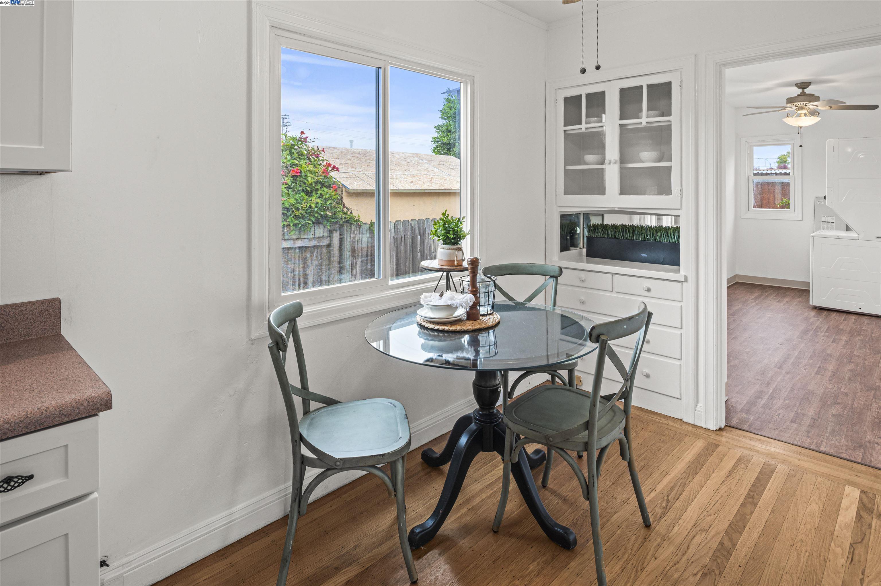 Alameda, California 94501, United States, 4 Bedrooms Bedrooms, ,Residential,Active,151549