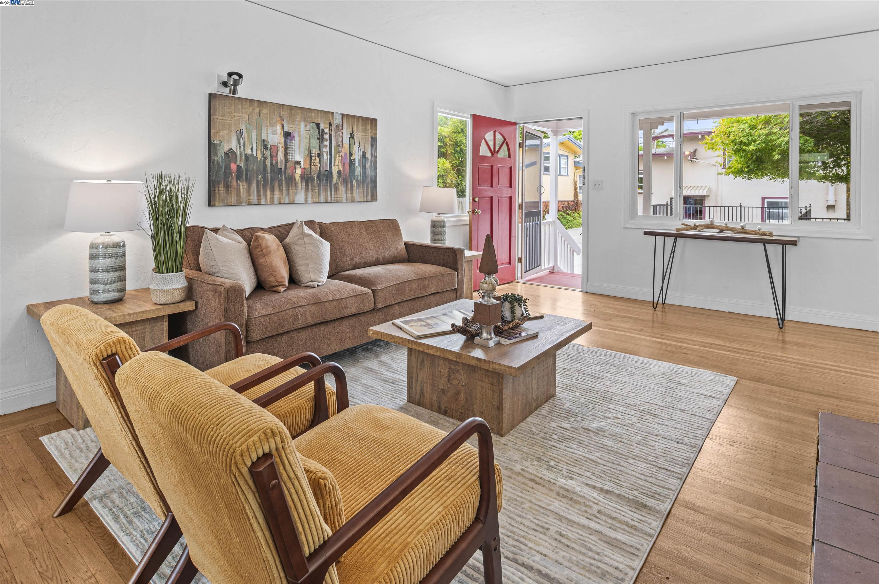 Alameda, California 94501, United States, 4 Bedrooms Bedrooms, ,Residential,Active,151549