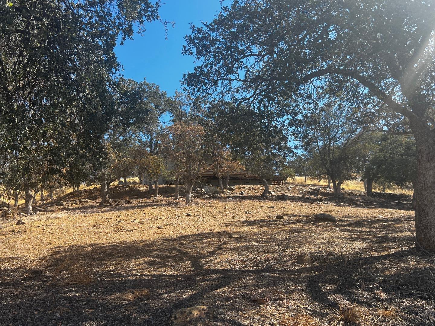 La Grange, California 95329, United States, 2 Bedrooms Bedrooms, ,2 BathroomsBathrooms,Residential,Pending,86503