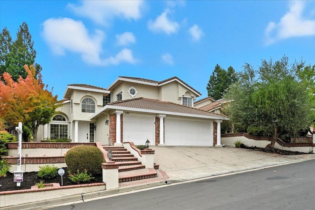 Photo of 234 Laurelglen Ct, Danville, CA 94506 (MLS # 41120028)