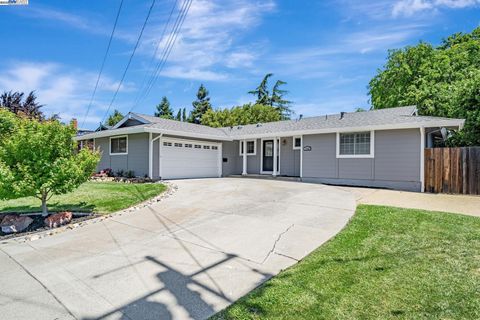 7765 Peppertree Road Dublin CA 94568