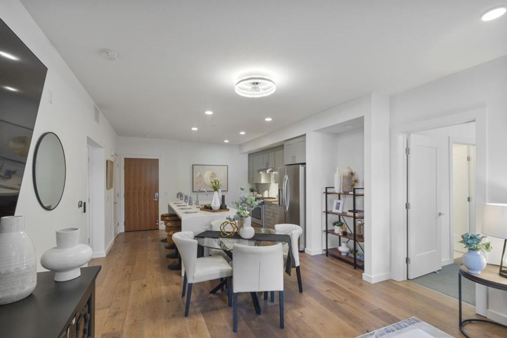 Photo of 400 El Camino Real #117, Belmont, CA 94002 (MLS # ML82026388)