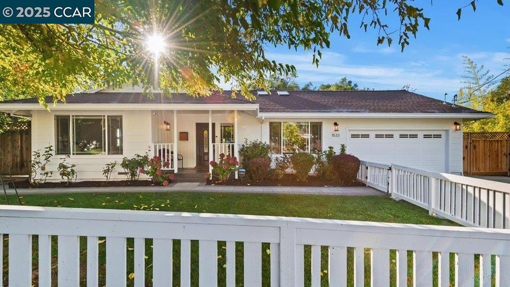 Photo of 1533 Camino Verde, Walnut Creek, CA 94597 (MLS # 41115993)