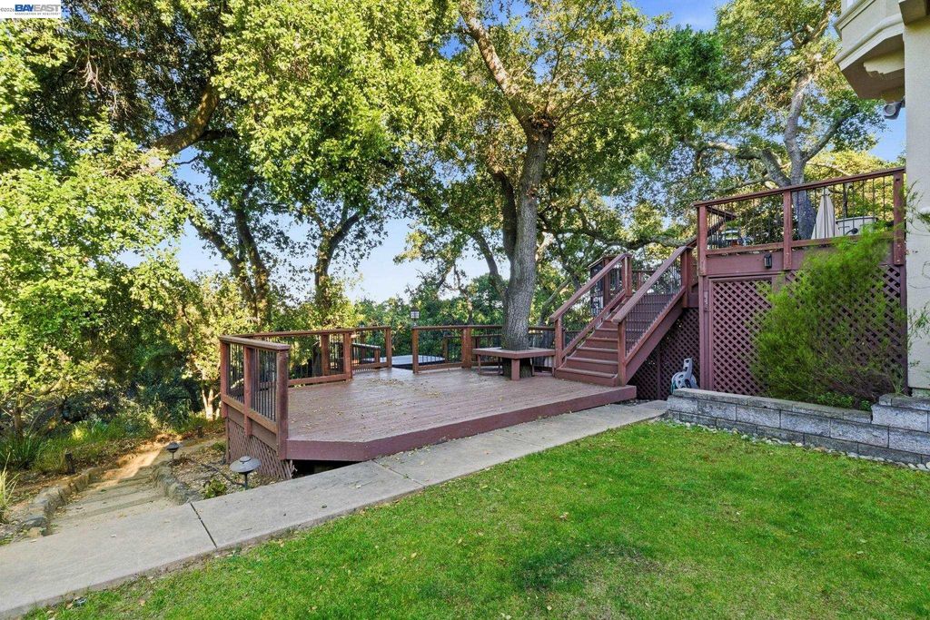 Photo of 8411 Goldenrod Cir, Gilroy, CA 95020 (MLS # 41135505)