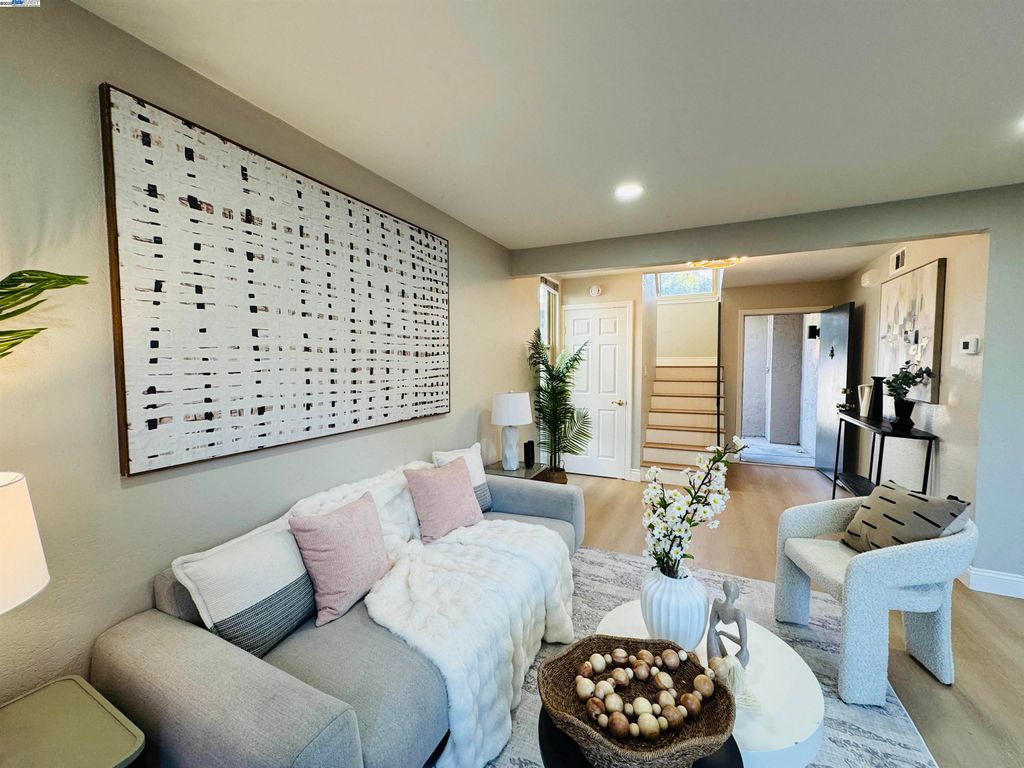 Photo of 707 Sandpiper Cmn, Livermore, CA 94551 (MLS # 41117117)