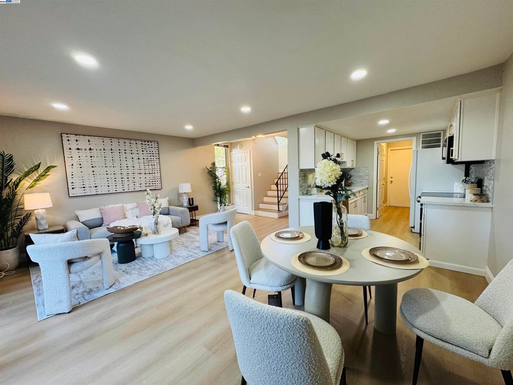 Photo of 707 Sandpiper Cmn, Livermore, CA 94551 (MLS # 41117117)