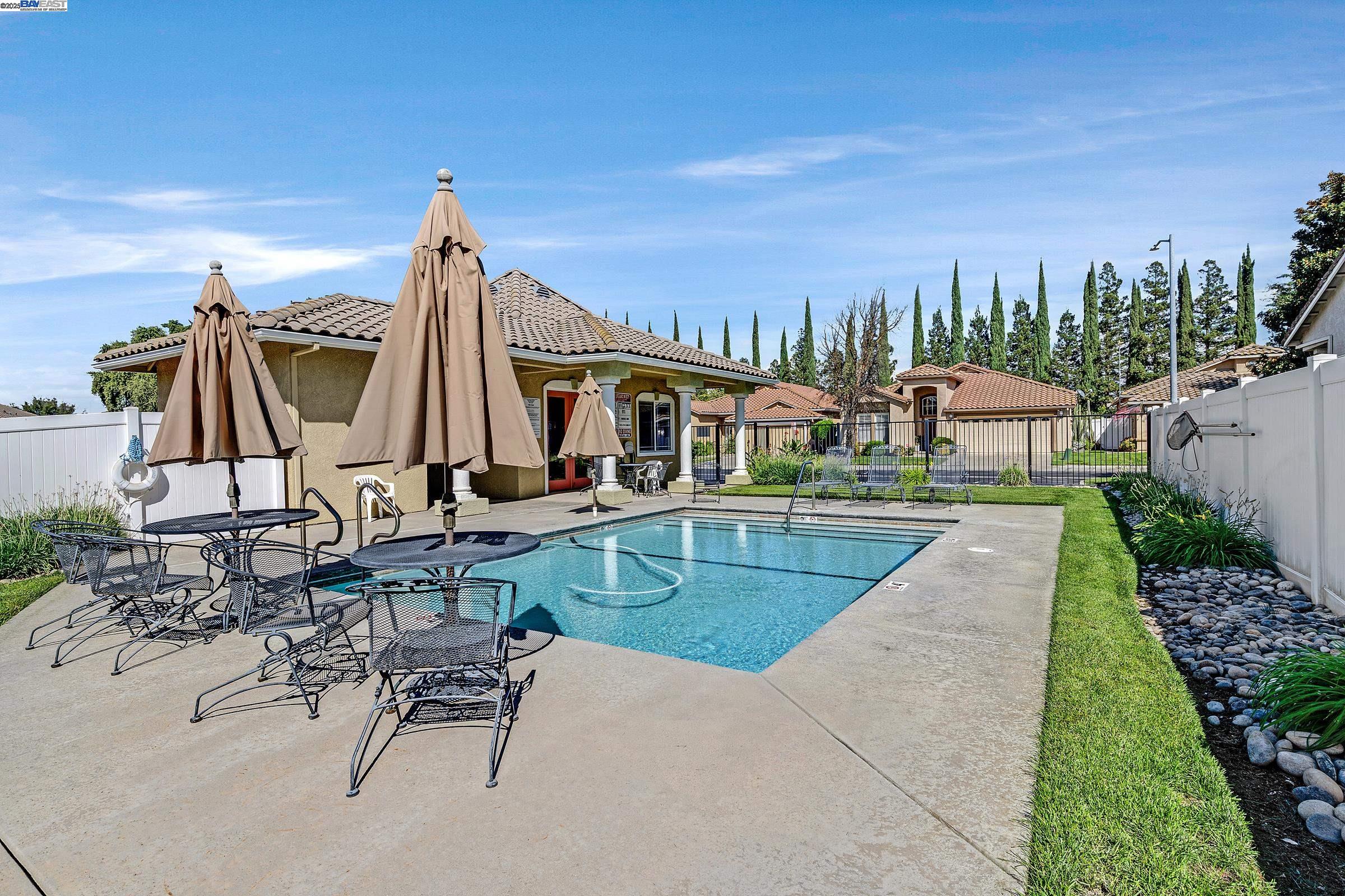 Oakdale, California 95361, United States, 2 Bedrooms Bedrooms, ,2 BathroomsBathrooms,Residential,Active,227486