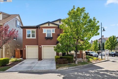 4875 Thorndike Ln Dublin CA 94568