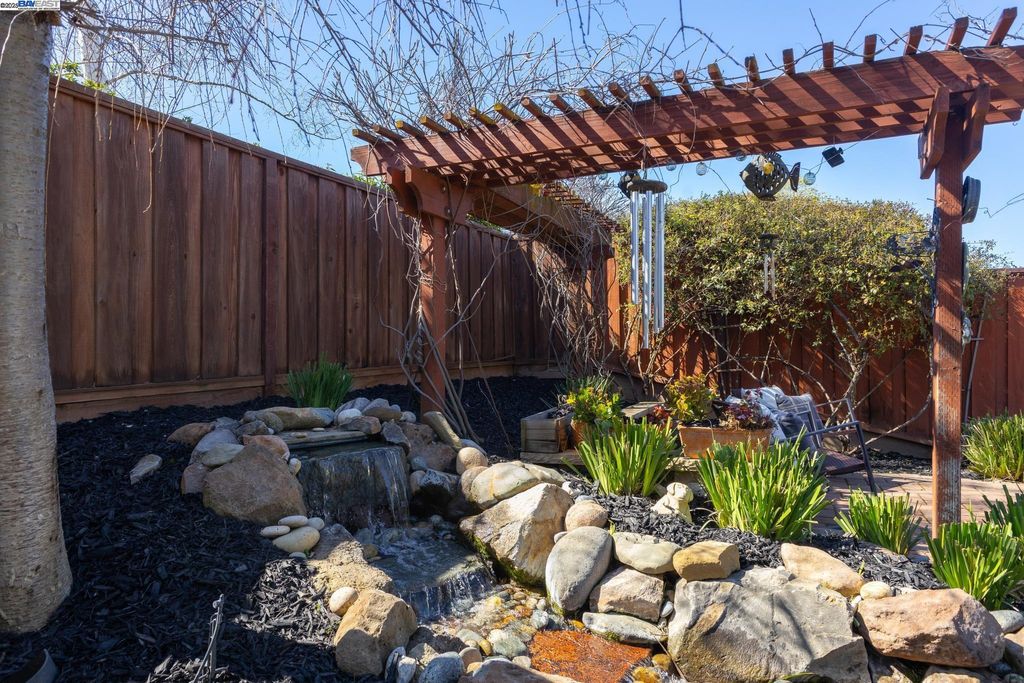 listing image 44