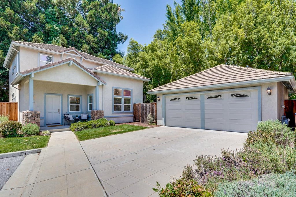 Photo of 274 Skyview Court, Mountain View, CA 94043 (MLS # ML82058122)