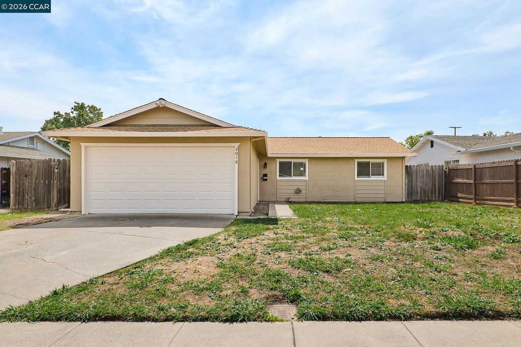 Photo of 2018 Southwood Dr, Vacaville, CA 95687 (MLS # 41129099)