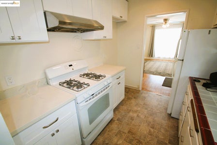 5312 SACRAMENTO AVE — listing photo 15