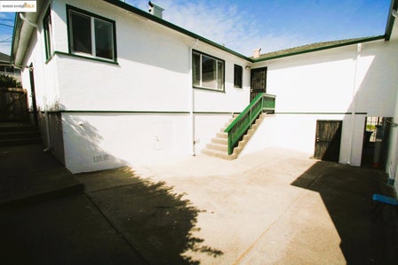 5312 SACRAMENTO AVE — listing photo 10