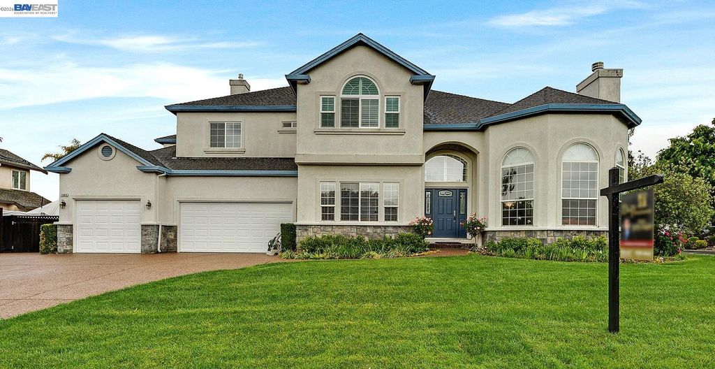 Photo of 1680 Sorrento Pl, Livermore, CA 94550 (MLS # 41131888)