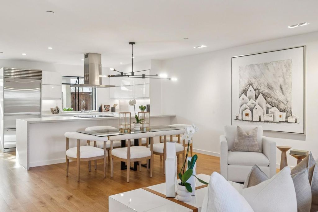 Photo of 716 Ramona Street, Palo Alto, CA 94301 (MLS # ML82030586)