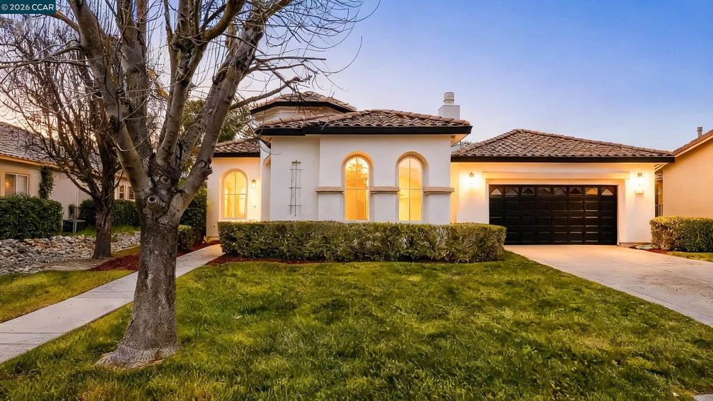 Photo of 175 Oakridge Way, Rio Vista, CA 94571 (MLS # 41148123)