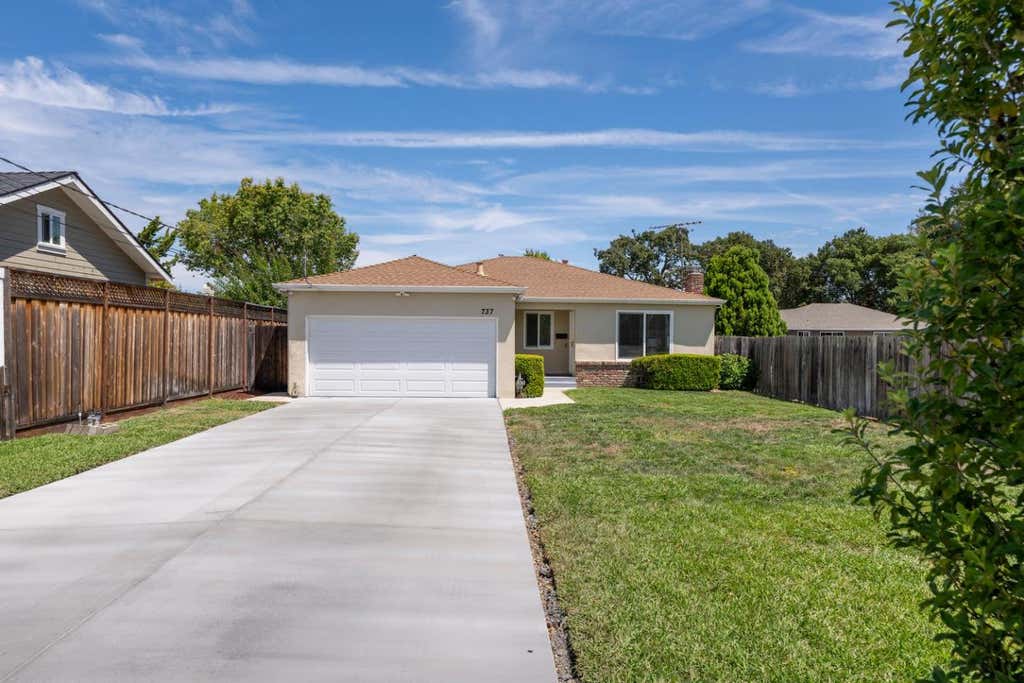 Photo of 737 Myrtle Street, Redwood City, CA 94061 (MLS # ML82058554)