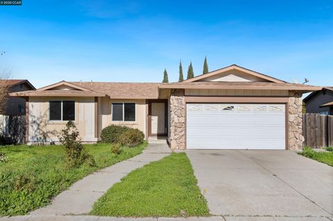 Photo of 838 Birchwood Dr, Pittsburg, CA 94565 (MLS # 41119714)