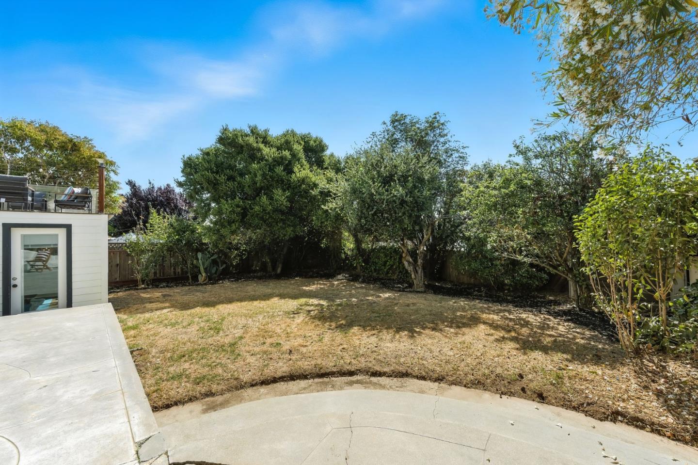 Belmont, California 94002, United States, 5 Bedrooms Bedrooms, ,4 BathroomsBathrooms,Residential,Active,198947