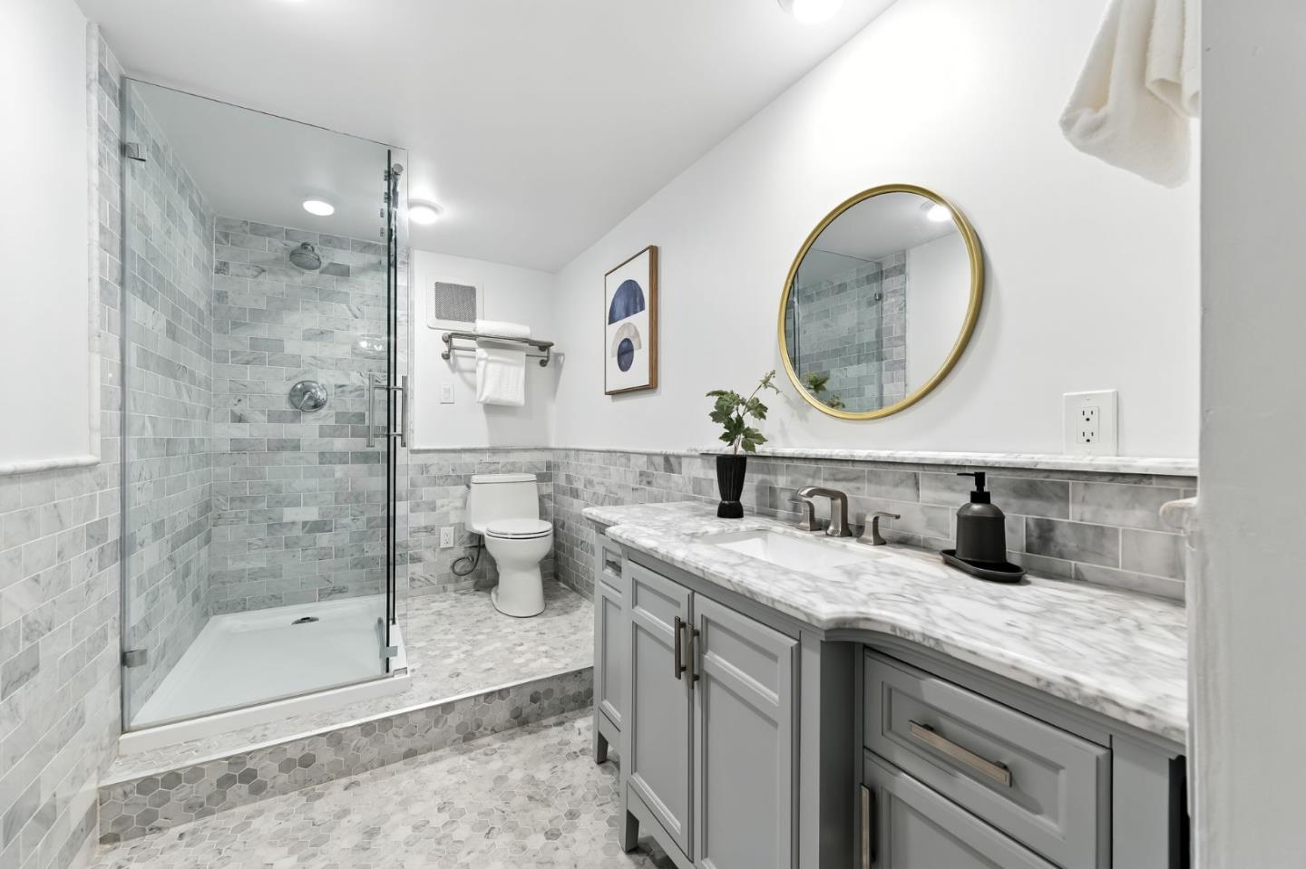 Belmont, California 94002, United States, 5 Bedrooms Bedrooms, ,4 BathroomsBathrooms,Residential,Active,198947