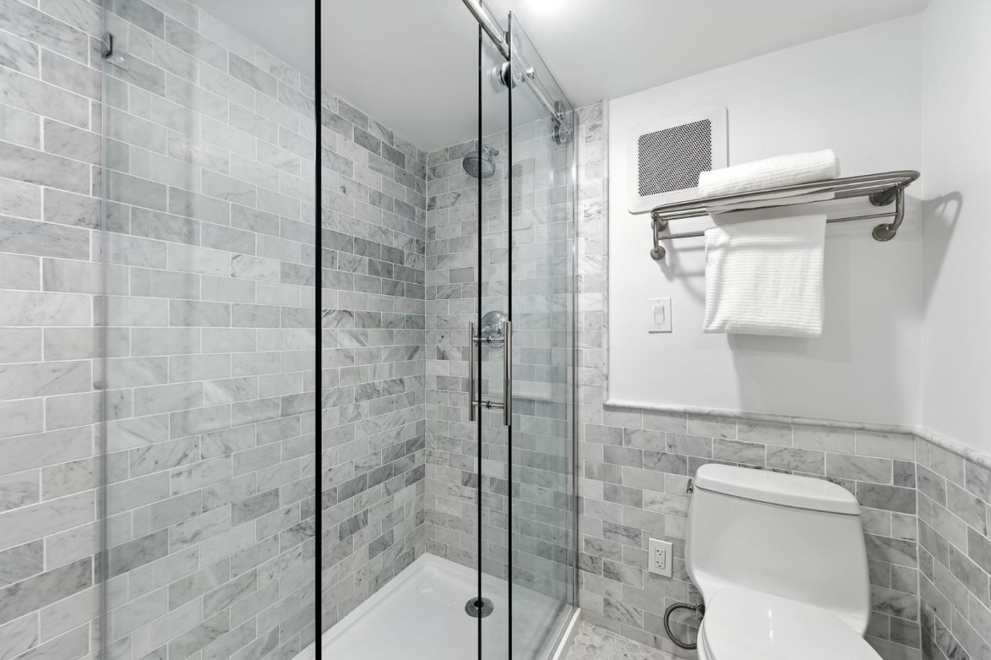 Belmont, California 94002, United States, 5 Bedrooms Bedrooms, ,4 BathroomsBathrooms,Residential,Active,198947