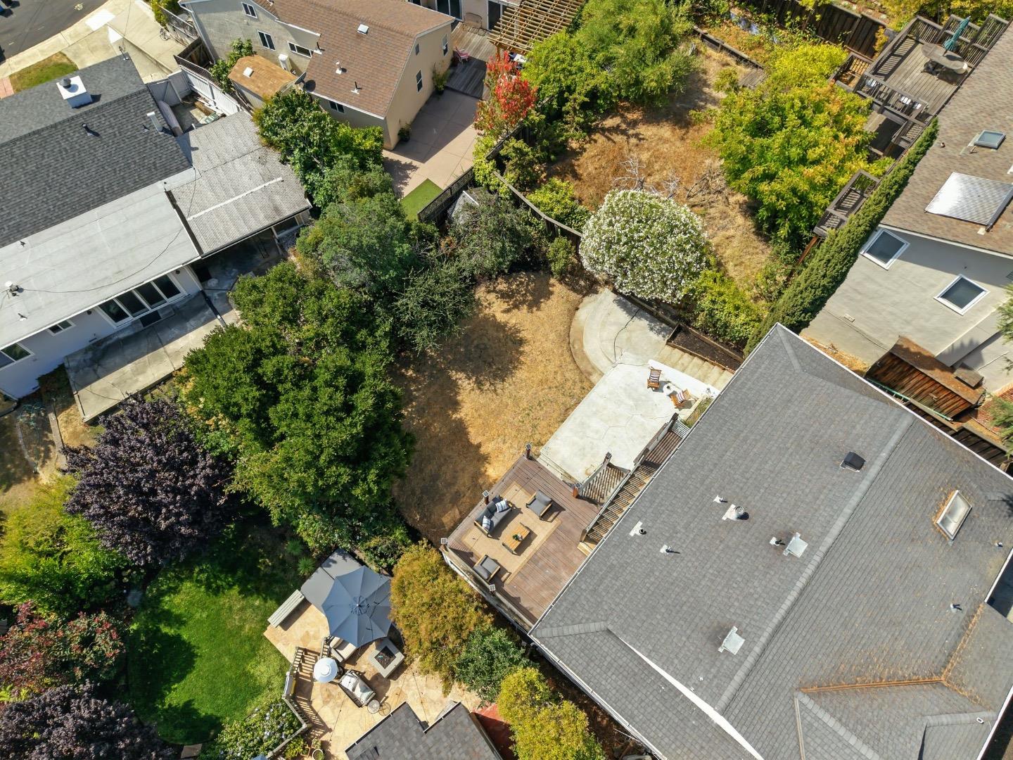 Belmont, California 94002, United States, 5 Bedrooms Bedrooms, ,4 BathroomsBathrooms,Residential,Active,198947