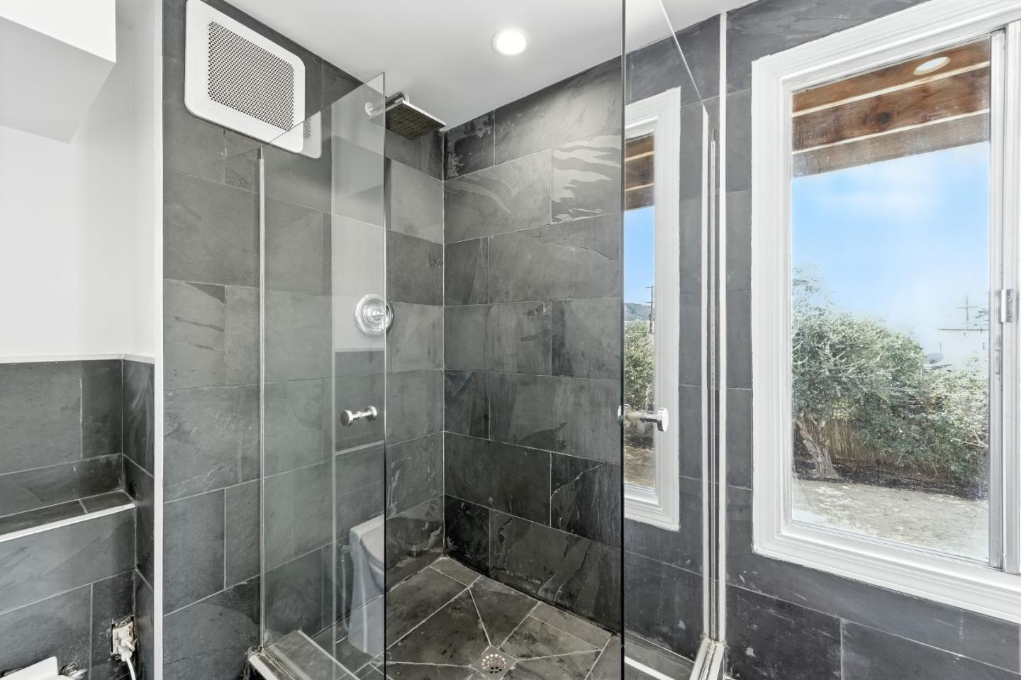 Belmont, California 94002, United States, 5 Bedrooms Bedrooms, ,4 BathroomsBathrooms,Residential,Active,198947