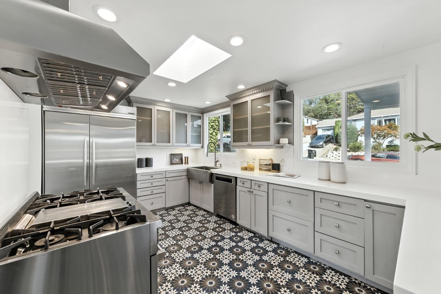 Belmont, California 94002, United States, 5 Bedrooms Bedrooms, ,4 BathroomsBathrooms,Residential,Active,198947