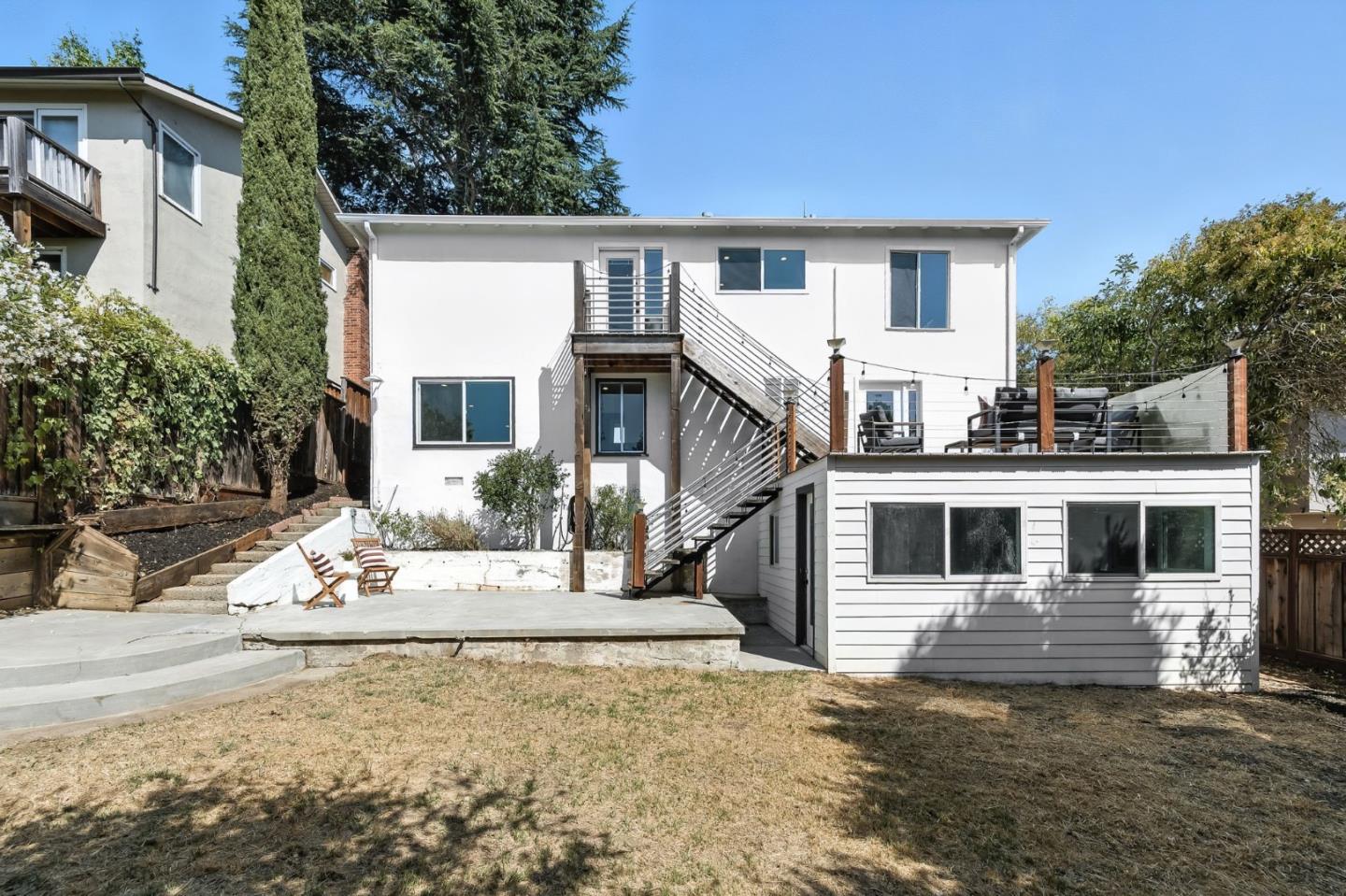 Belmont, California 94002, United States, 5 Bedrooms Bedrooms, ,4 BathroomsBathrooms,Residential,Active,198947