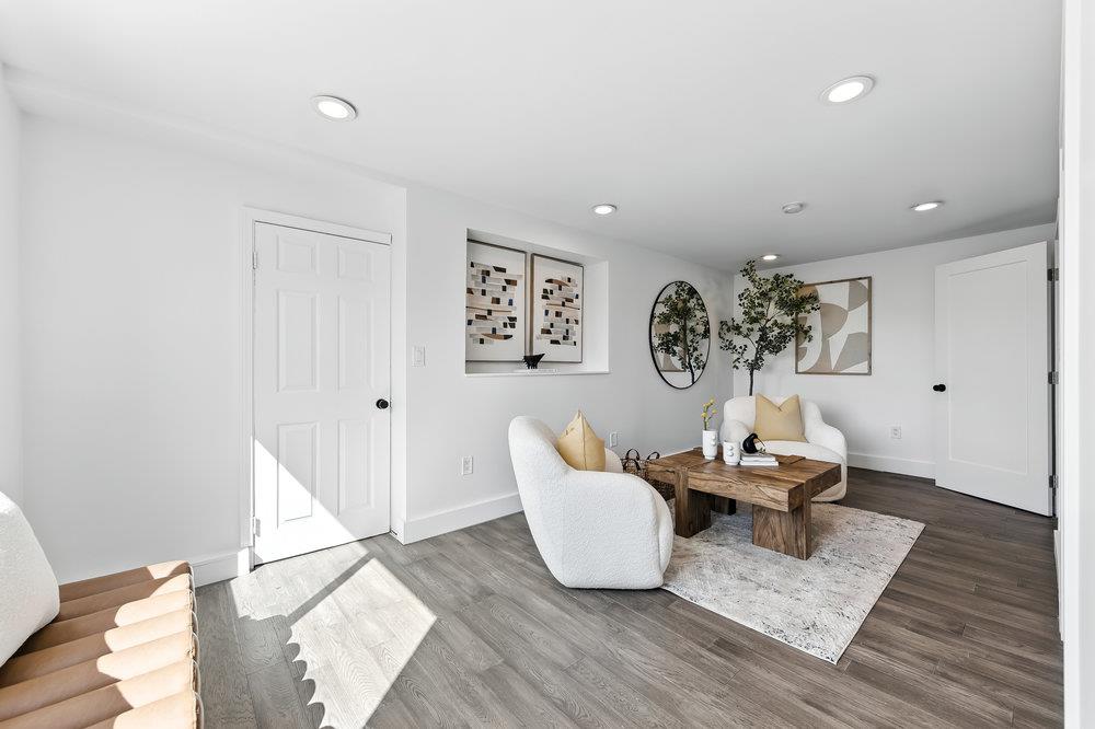 Belmont, California 94002, United States, 5 Bedrooms Bedrooms, ,4 BathroomsBathrooms,Residential,Active,198947