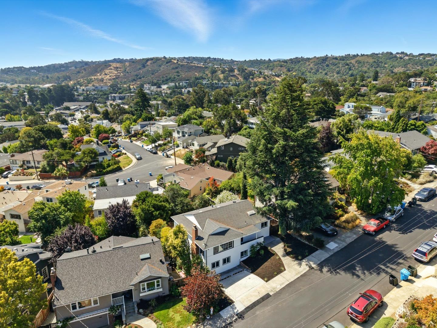 Belmont, California 94002, United States, 5 Bedrooms Bedrooms, ,4 BathroomsBathrooms,Residential,Active,198947