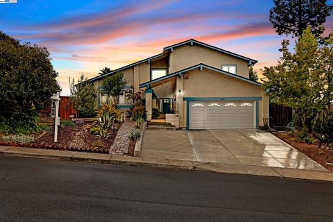 28007 Fallbrook Drive Hayward CA 94542
