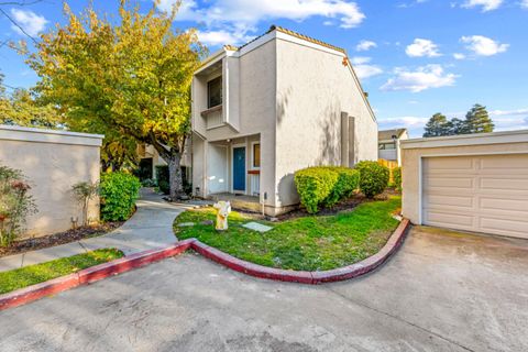 Photo of 260 W Dunne Avenue #20, Morgan Hill, CA 95037 (MLS # ML82028572)