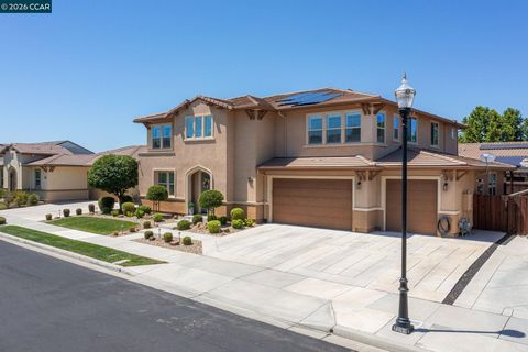 Photo of 449 Avondale Ct, Brentwood, CA 94513 (MLS # 41139130)