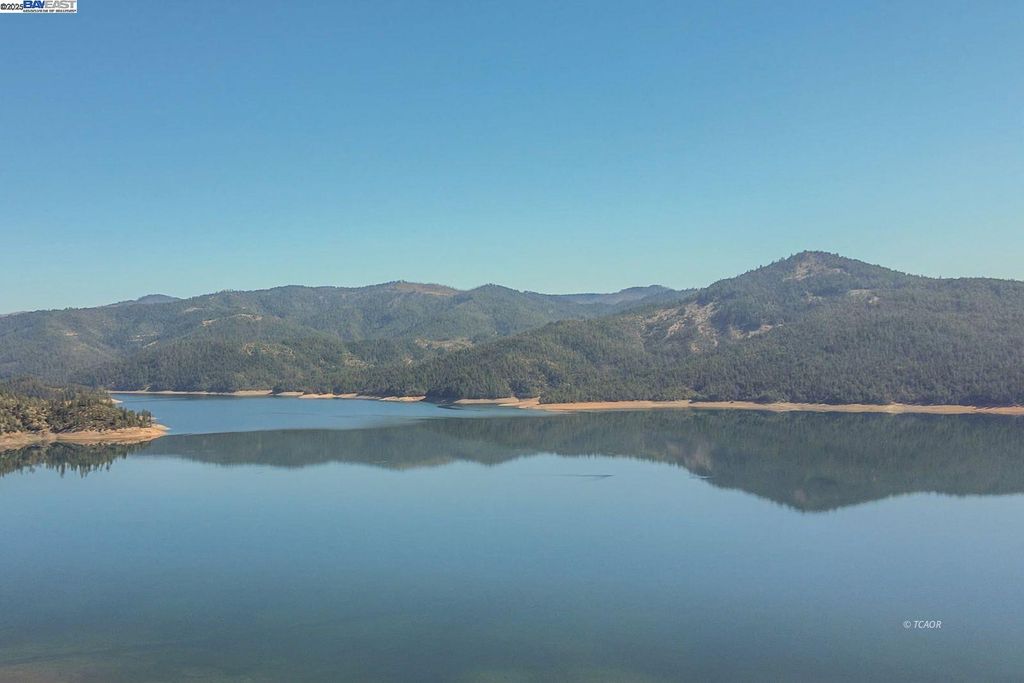 Photo of 230 Lakeview Dr., Trinity Center, CA 96091 (MLS # 41113185)