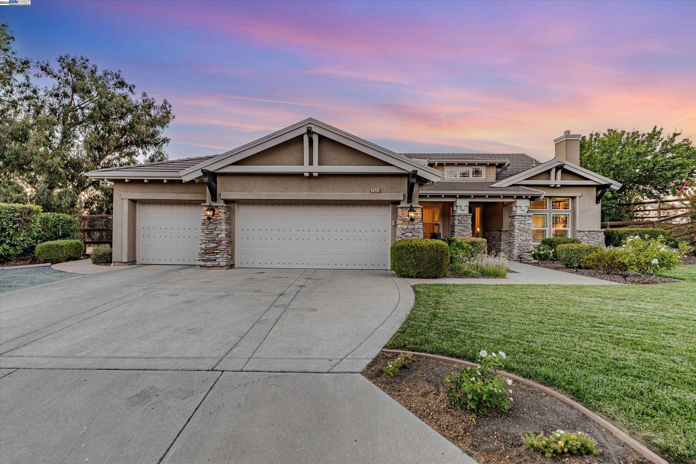 2531 Leona Pl