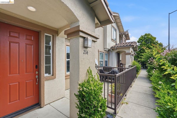 214 CARMEL ST, SAN PABLO, CA 94806 - Image d563fedd07fad3d4fdc3a6bfc04b1471/1710213461