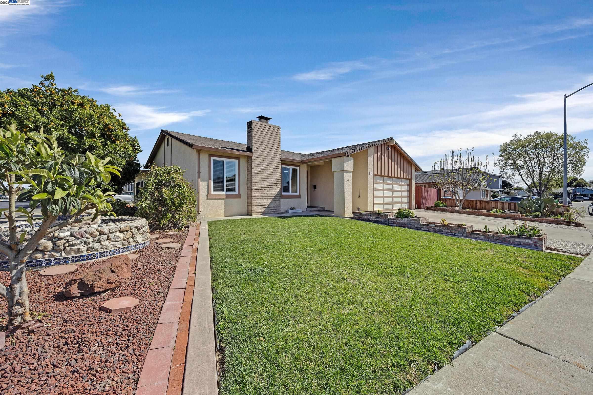 2702 Chinook Ct