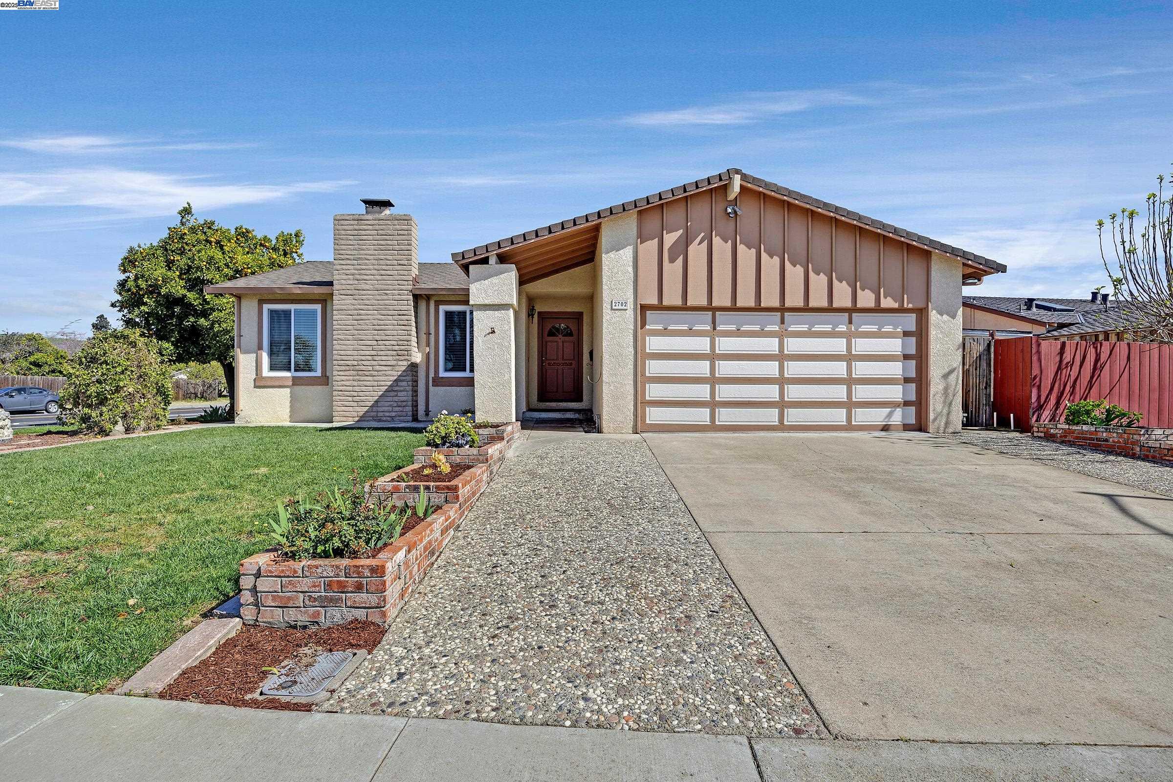 2702 Chinook Ct