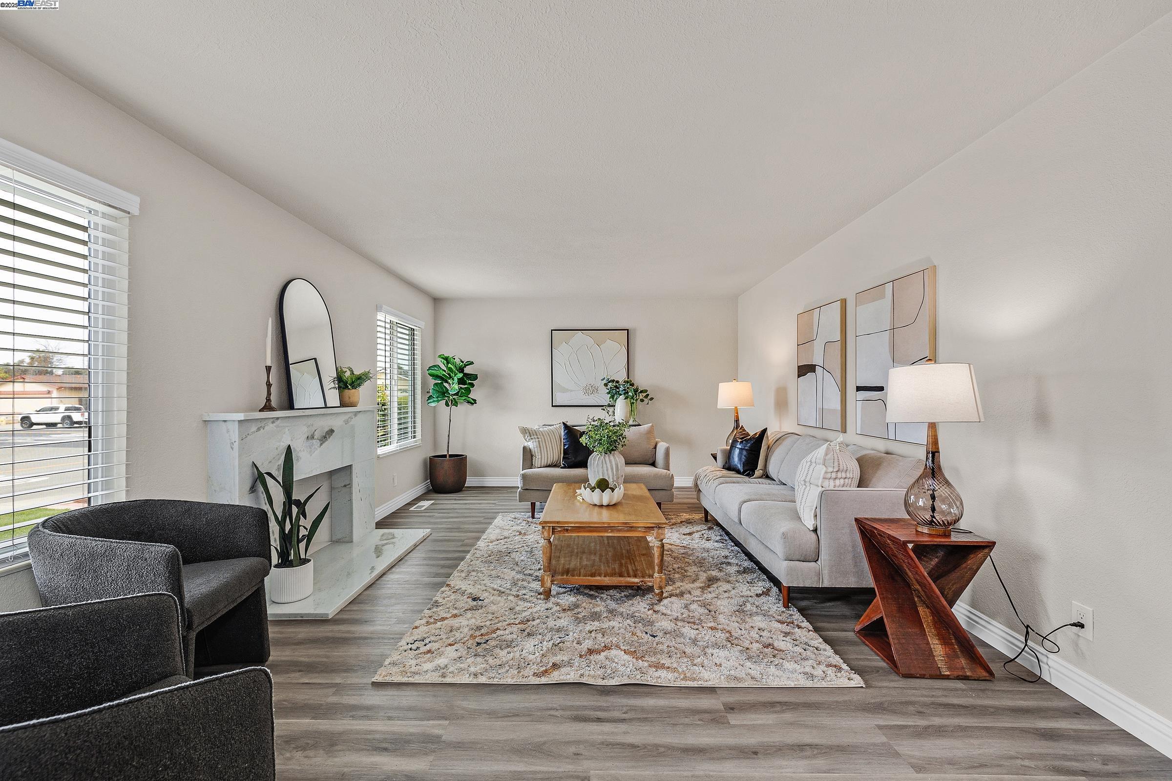 2702 Chinook Ct