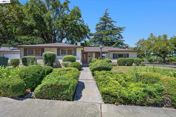 1787 ROXBURY DR, CONCORD, CA 94519 - Image d5cb7ddfbc555810005b20e88bcd0749/3187496051