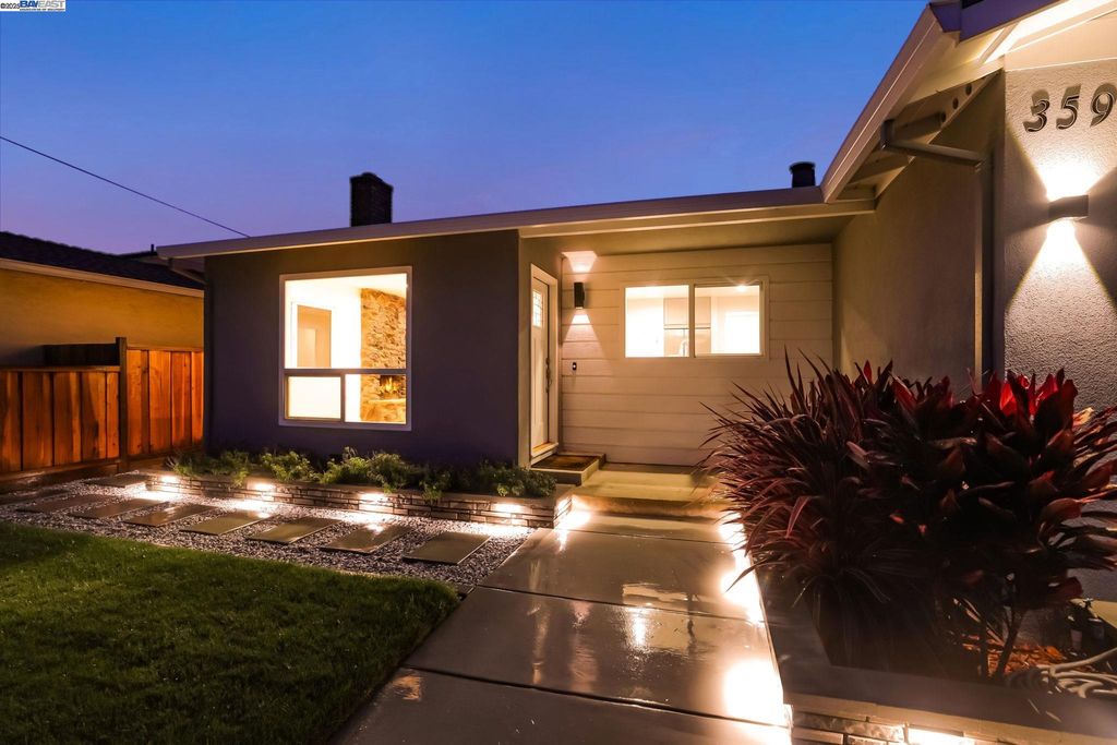 Photo of 35978 Magellan Dr, Fremont, CA 94536 (MLS # 41116237)