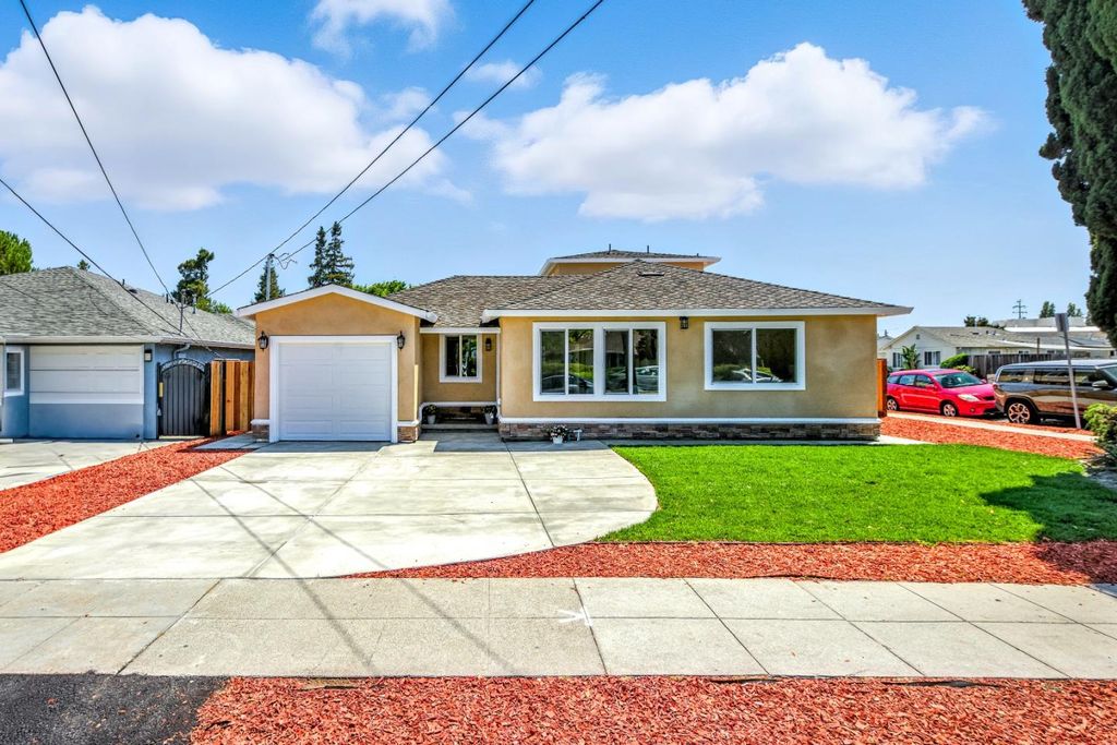 Photo of 552 Borregas Avenue, Sunnyvale, CA 94085 (MLS # ML82024905)