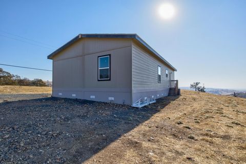 A home in La Grange