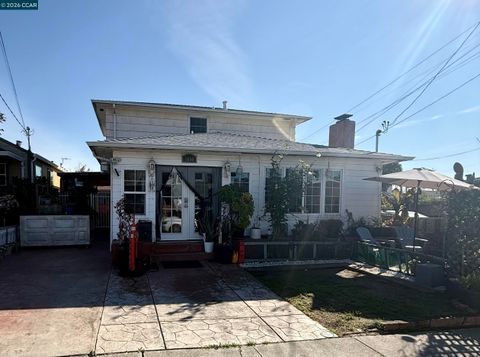 Photo of 1698 151st Ave, Ashland, CA 94578 (MLS # 41121993)