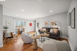 Listing photo 12