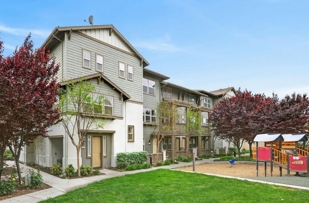 Photo of 1077 Zucchini Terrace, San Jose, CA 95133 (MLS # ML82040948)