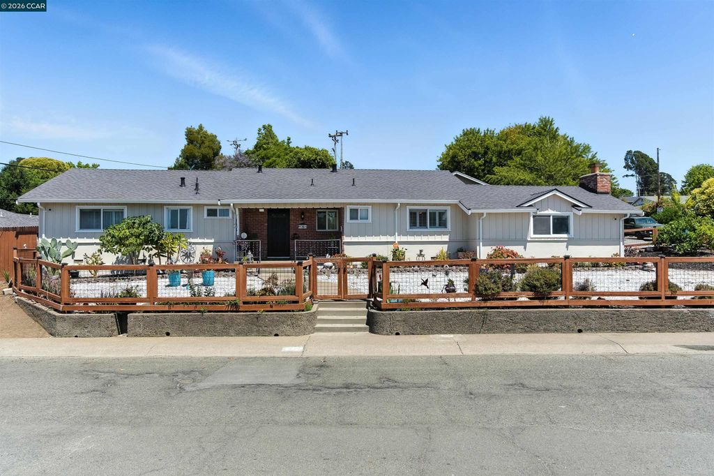 Photo of 1201 Valle Vista Ave, Vallejo, CA 94589 (MLS # 41125527)