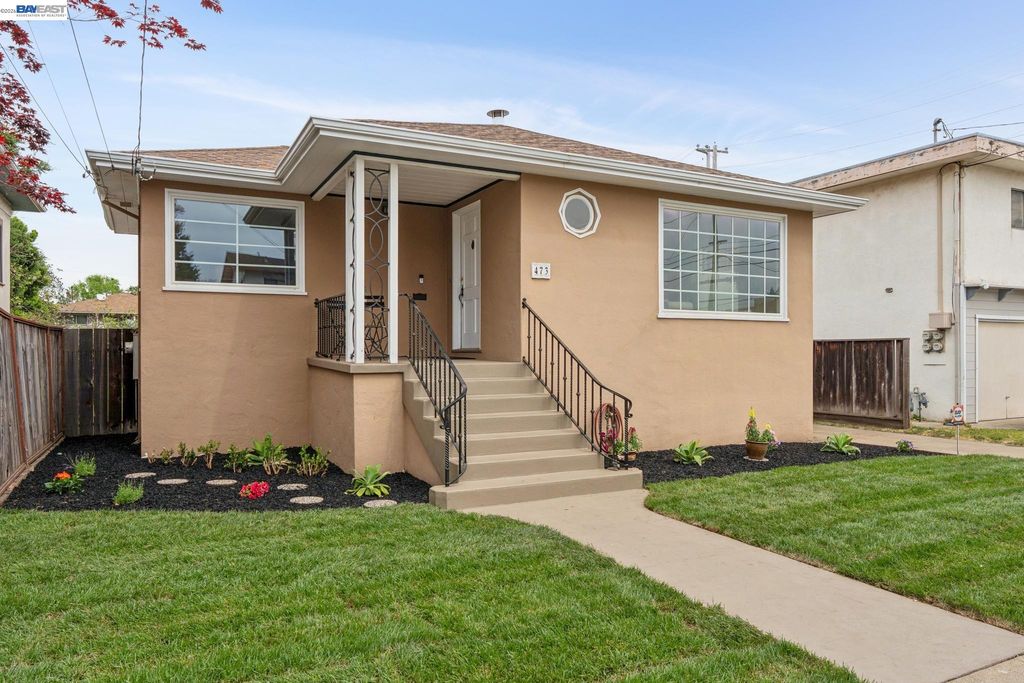 Photo of 473 Pacific Ave, Alameda, CA 94501 (MLS # 41129536)